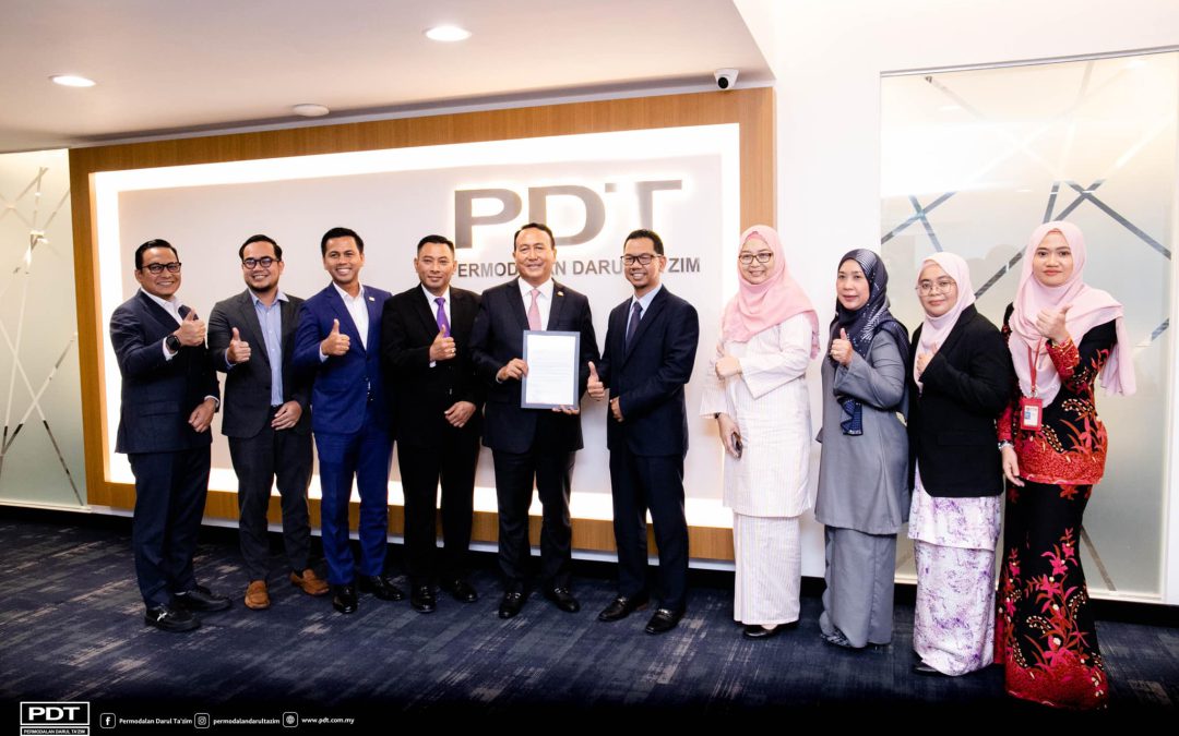 YB DATO’ RAMLEE DILANTIK PROFESOR ADJUNG UTM
