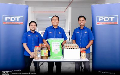 KAKITANGAN PDT TERIMA SUMBANGAN RAYA
